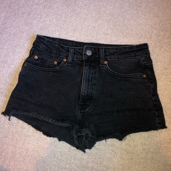 Black cutoff jean shorts - Picture 1 of 2